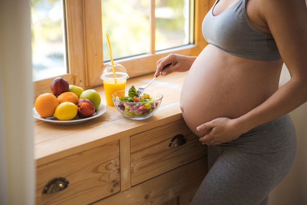 Vitamines pendant la grossesse : lesquelles consommer ? | Alvityl®